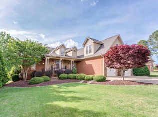609 Belle Terre Ct, Inman, SC 29349