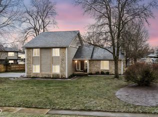 13035 Wembly Rd, Carmel, IN 46033