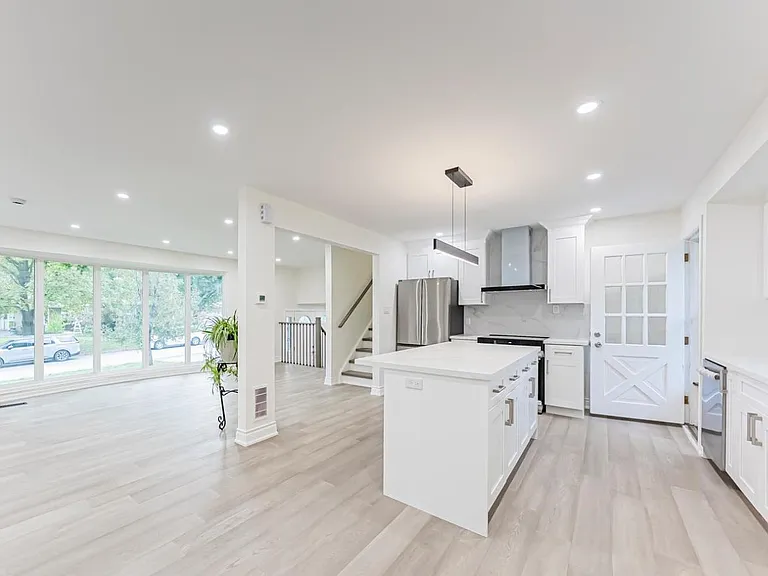 1253 Kensington Park Rd — Photo 5