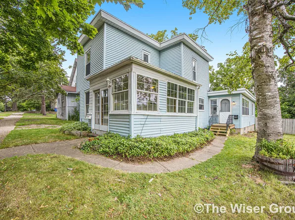 555 Walnut St NE, Grand Rapids, MI 49503