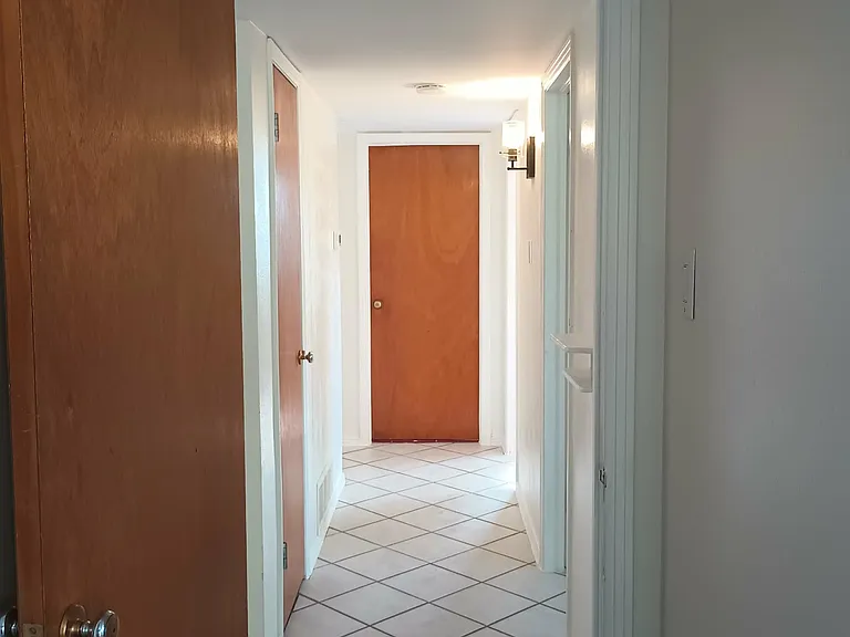 Isabella Dr — Photo 15