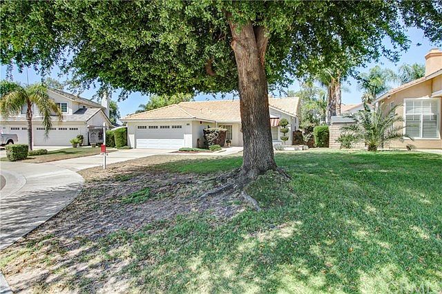 1st image of 6904 Country Oaks Dr