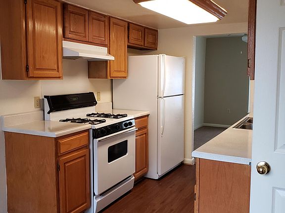 2nd image of 621 Hempstead Ct