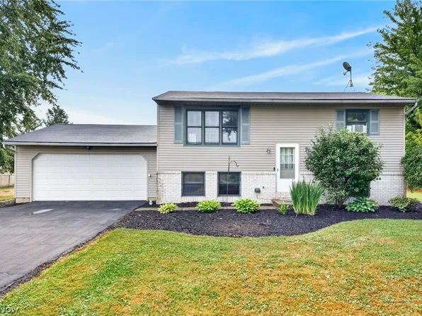 16761 Indian Hollow Rd, Grafton, OH 44044