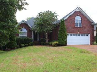187 Grove Ln S, Hendersonville, TN 37075
