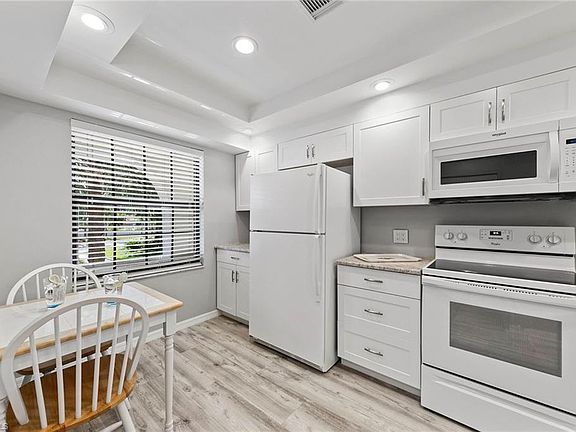 2nd image of 905 Augusta Blvd APT 7