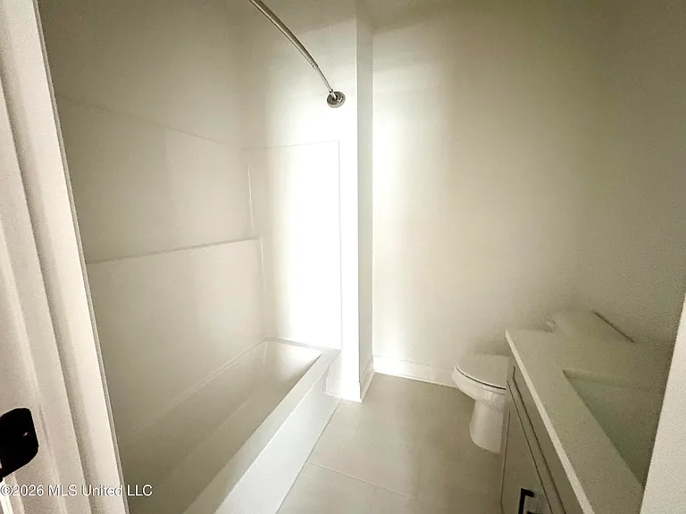 701 Southview Dr — Photo 25
