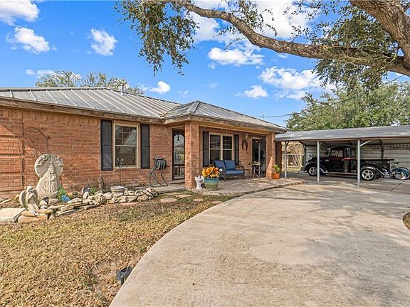 3rd image of 10851 N Stewart Rd