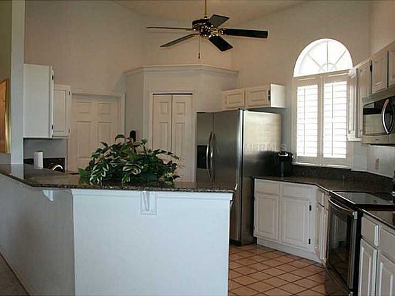 3rd image of 1462 Royal Cir
