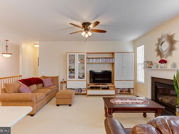 5th image of 4 Dabney Ct
