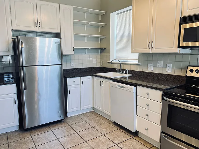 5783 McPherson Ave. — Photo 41