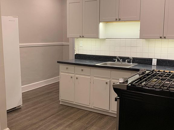 4th image of 2709 W Main St #1