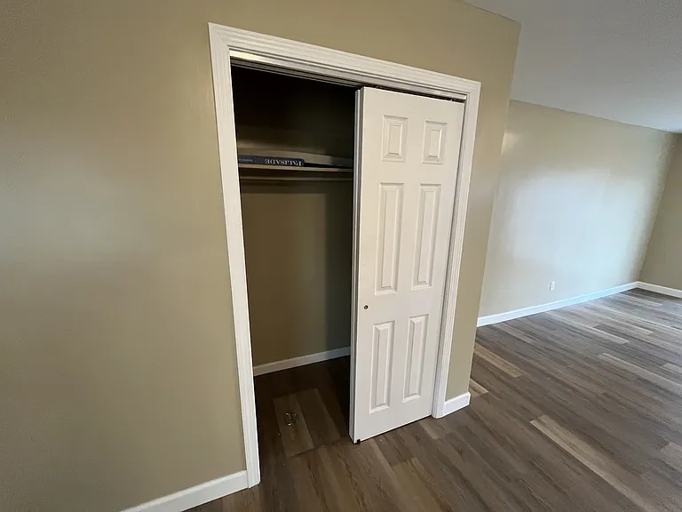 425 Paul Ave — Photo 35