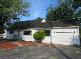 957 Mercer Dr, Toms River, NJ 08753
