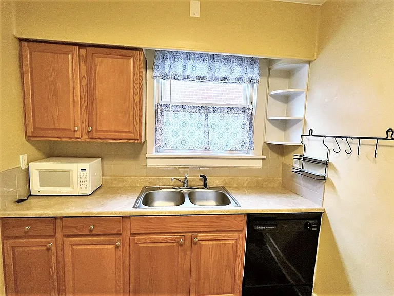 101 Dilworth St — Photo 8