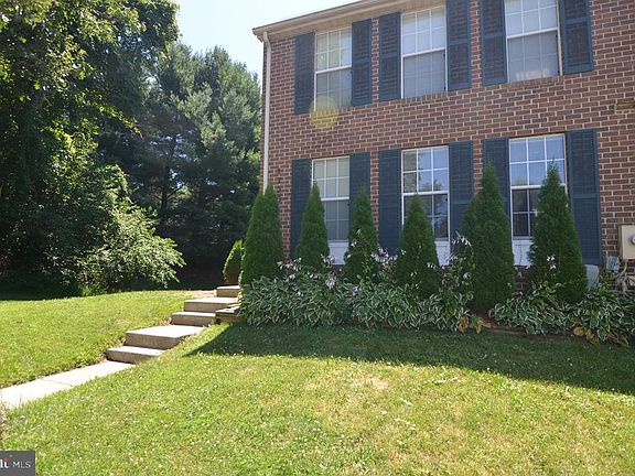5th image of 1725 Beechbank Way