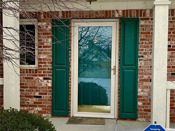 3rd image of 6221 Winford Dr