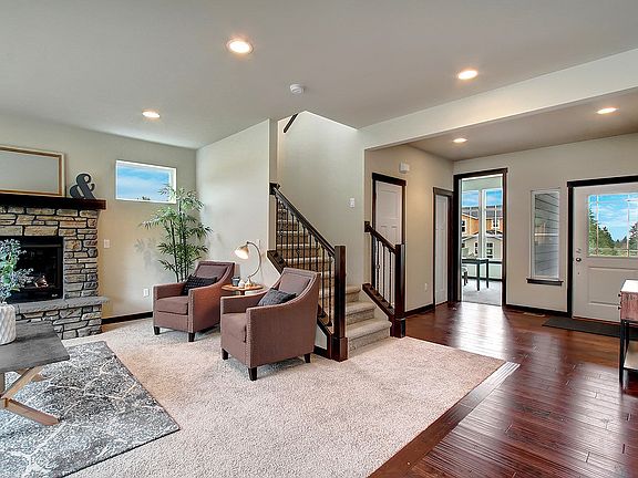2nd image of 5027 80th Ave NE