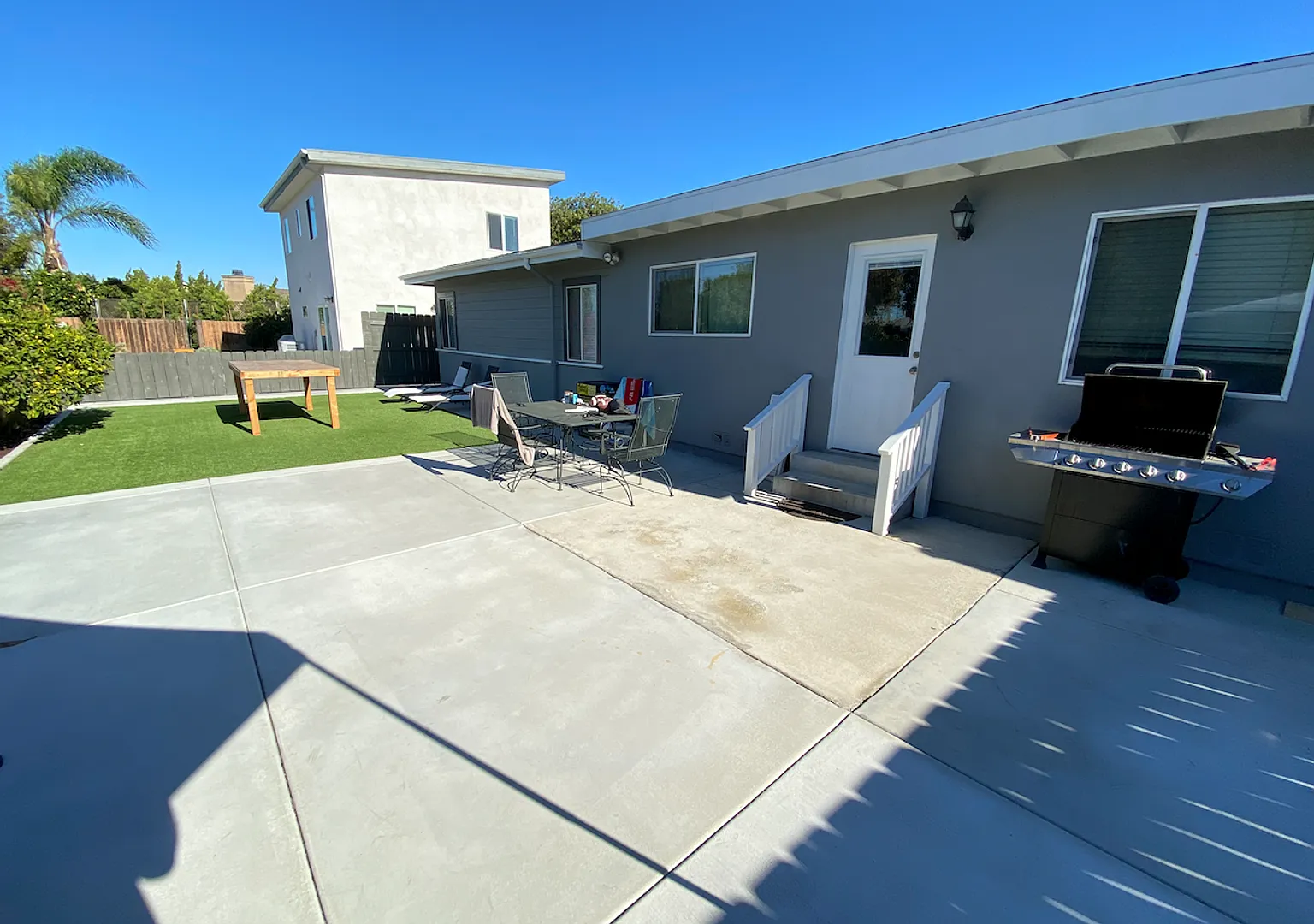 5BD/3BA, Great Yard!! — Photo 2