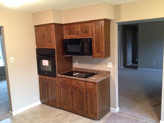 2nd image of 726 Earl Lee Dr