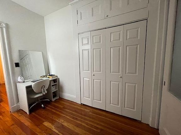 3rd image of 143 Saint Pauls Ave APT 3L