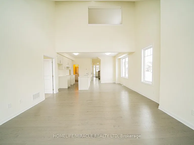 33 Country Club Dr — Photo 8