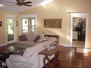 5th image of 4315 Blue Heron Dr