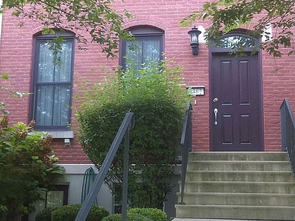 Quaint, Serene Garden in Front