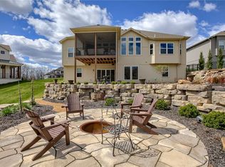 5833 N Timber View Ct, Kansas City, MO 64152