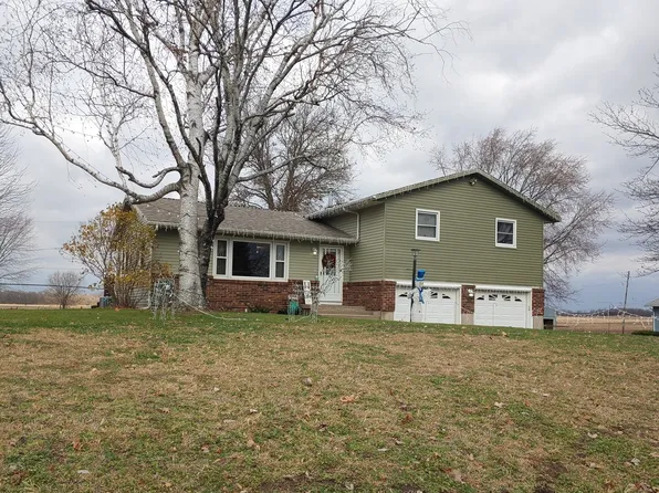 28120 W Thome Rd, Rock Falls, IL 61071