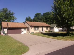 6932 Clinton Ave S, Richfield, MN 55423