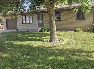 103 Briar Cove Rd, Algona, IA 50511