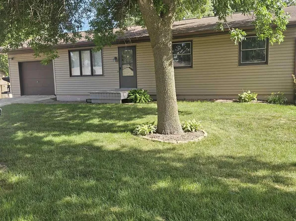103 Briar Cove Rd, Algona, IA 50511
