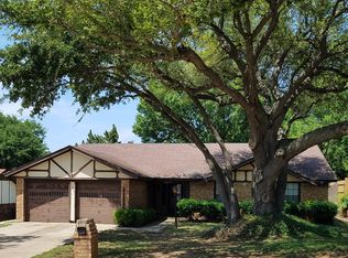 6517 Victoria Ave, North Richland Hills, TX 76180