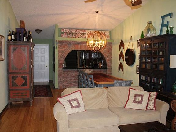 5th image of 725 Spencer Ave