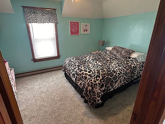 4th image of 107 N Avenue G