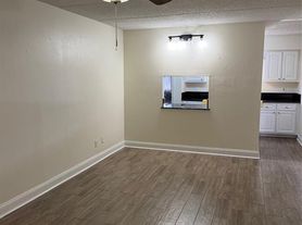 120 S Church Ave, Tampa, FL