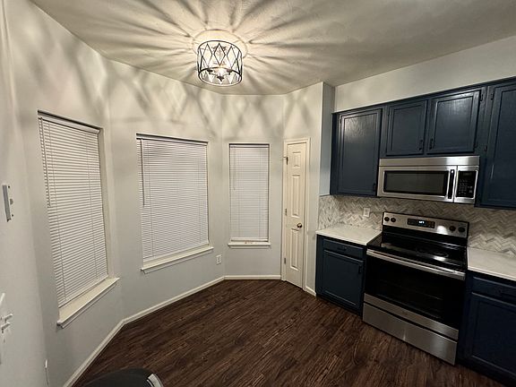 2nd image of 102 Durham Ct
