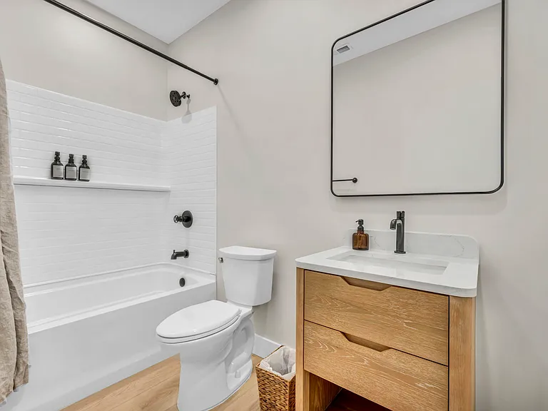 2159 Columbus Rd — Photo 16