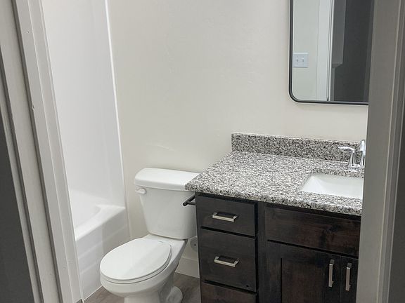 4th image of 51 E Legacy Dr