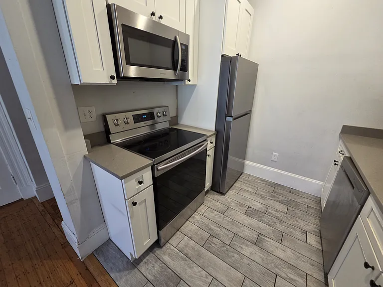 499 Beacon St #4 — Photo 2