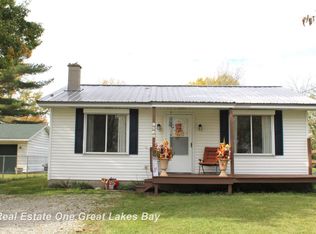 2036 S Green Dr, Au Gres, MI 48703