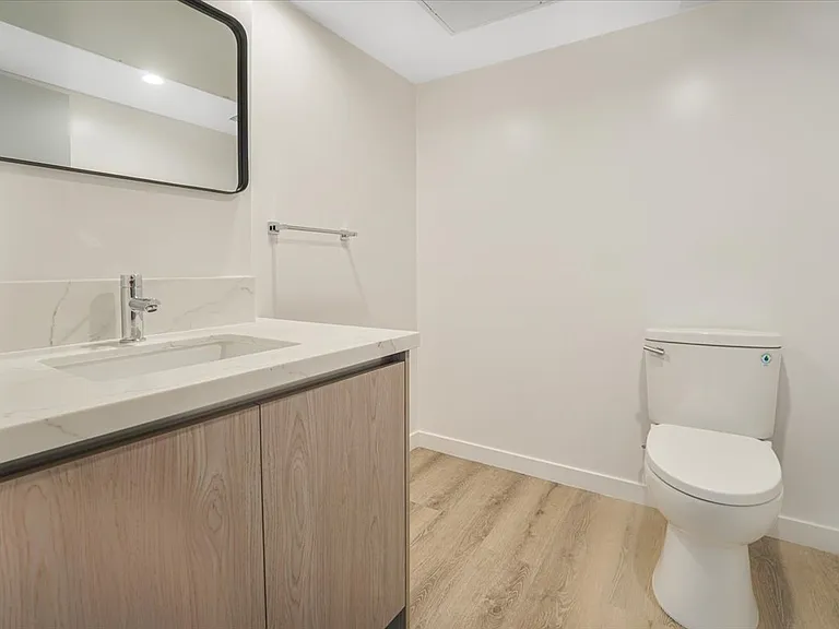 10918 Camarillo St #301 — Photo 7
