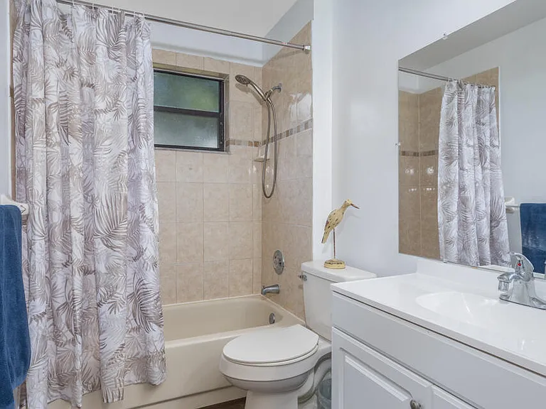6537 SE Federal Hwy #101 — Photo 17