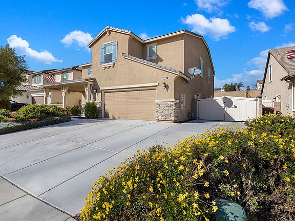 3rd image of 26448 Milena Dr