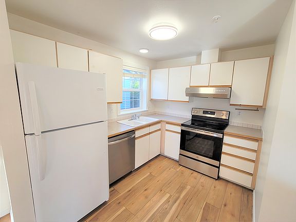 4th image of 24018 26th Pl S #301