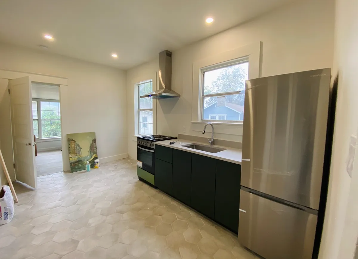 Building Photo - 2206 W Olmos Dr #2