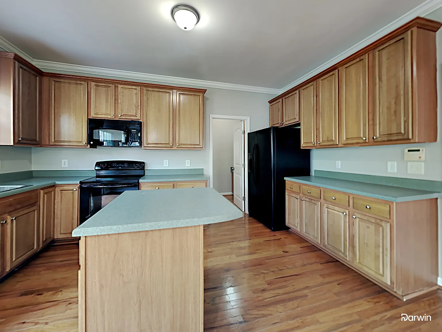 4 bed, 2.5 bath, 2266 sqft, $2,250 — Photo 3