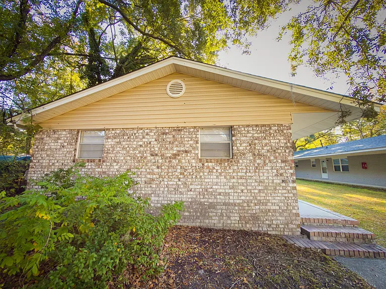 1521 N Avalon Cir — Photo 11