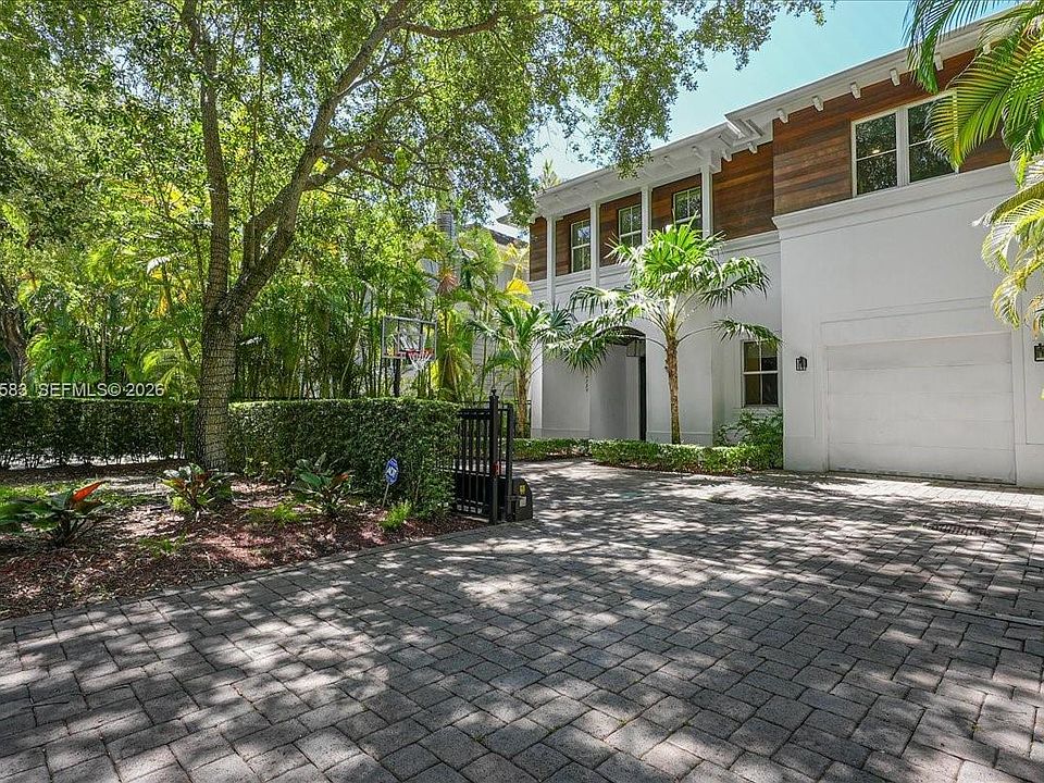 1st image of 4734 Sunset Dr